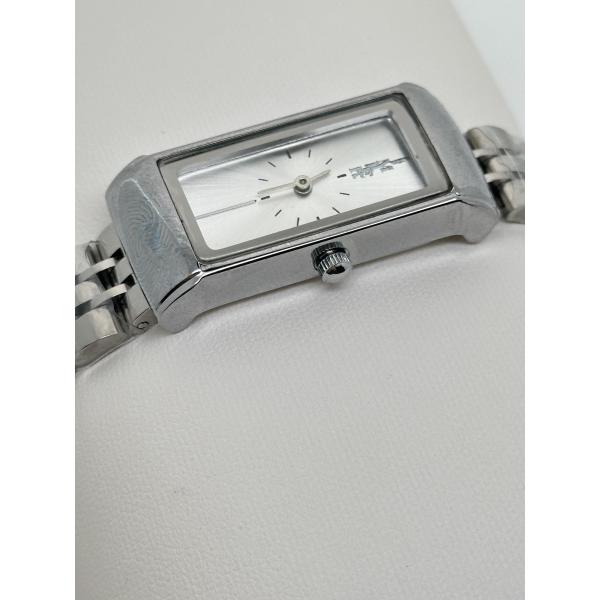 Прочные часы из нержавеющей стали или кожаные и кварцевые