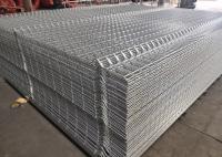 Cargo curvado galvanizado mergulhado quente de With Peach Type da cerca do metal da resistência de corrosão