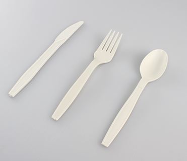 Effortlessly Serve Your Guests with Our PP Disposable Plastic Cutlery and Straws Set