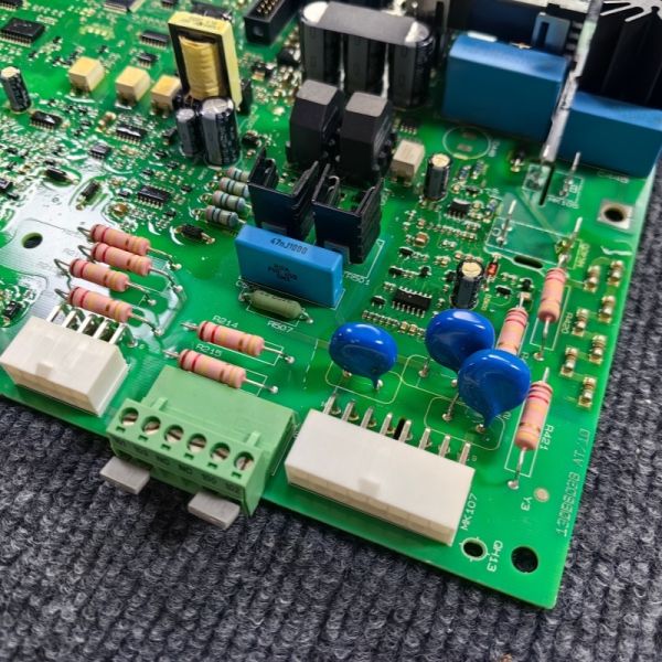 Genuine Danfoss Power Driver Supply Card 130B6068 Power Driver Board for Pump & Fan Control