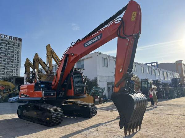 second hand excavator doosan dx225lca used digger construction machinery