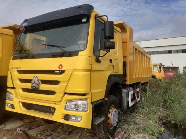 Sinotruck HOWO 6×4 Yellow Dump Truck Carro de segunda mão 10 pneus com capacidade de motor de 6-8L