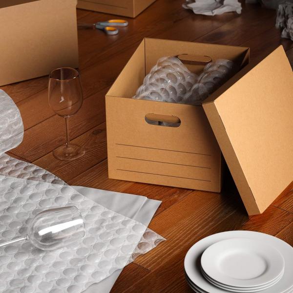 Moving Boxes With Reinforced Handle And Lids, Kitchen Moving Boxes with Reinforced Handle Lid Packing Supplies for Dishes and Glassware STOR/File Medium-Duty File Storage Boxes, FastFold