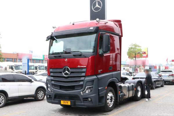 Large Heavy GVW 340hp-420hp Actros Tractor Trailer Head Truck Mercedes Benz 6x4 Truck Road Tractor for Your Requirements