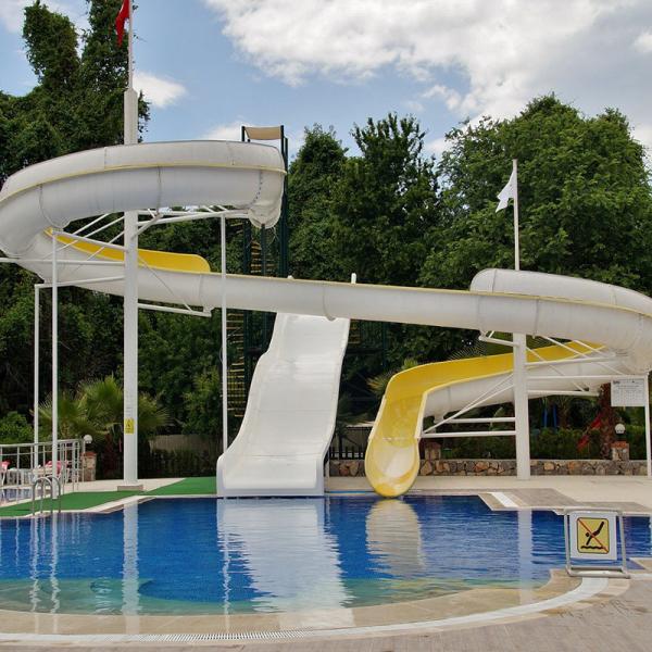 Outdoor Water Park Playground Swimming Pool Equipment Amusement Equipment Fiberglass Slide