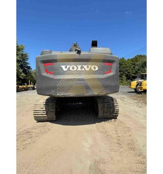 Well-Maintained VOLVO EC480DL with 1.77-3.8m³ Bucket Capacity