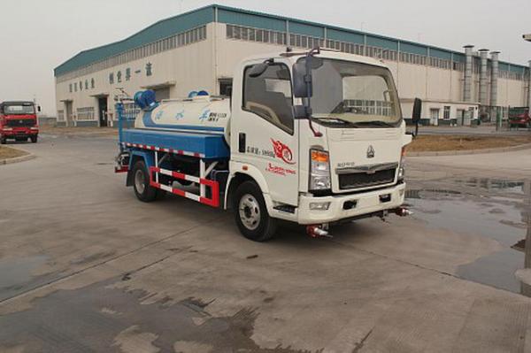 Water Tanker Truck Total Weight (Kg) 6495 Effective Volume Of Tank 2.78m³,4x2 drive