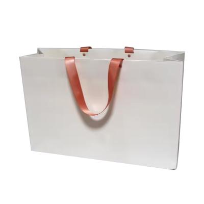 RecyclableLuxury Paper Gift Bag Packaging Shopping Bag With Ribbon Handle