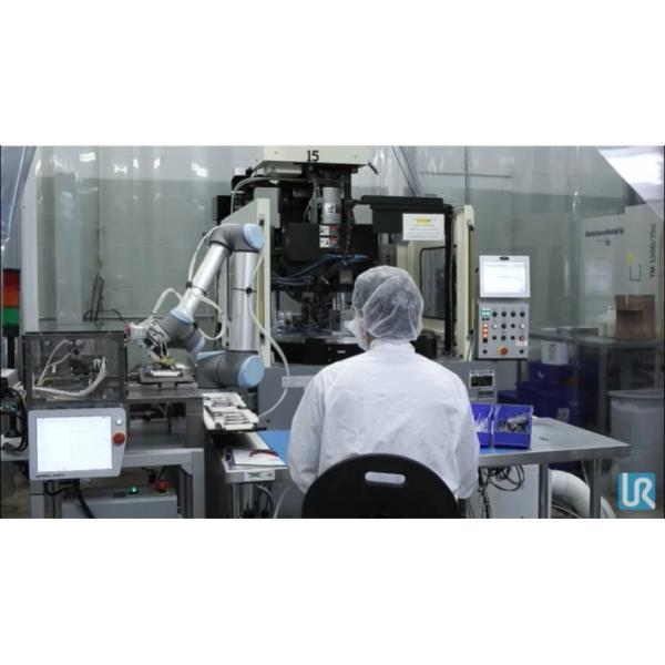 ur3 robot collaborative robot and pick and place robot