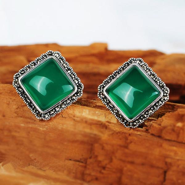 925 Silver Green Agate Marcasite Stud Earrings Thai Vintage Jewelry (E11062)