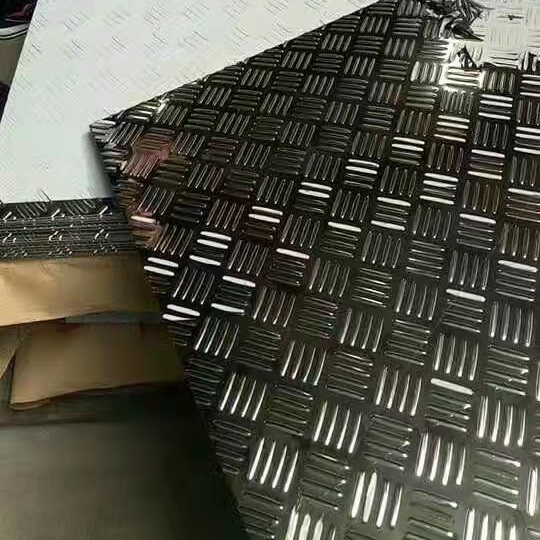 304 316L Anti Slip 6mm Embossed Stainless Steel Checkered Plate for Industrial Use