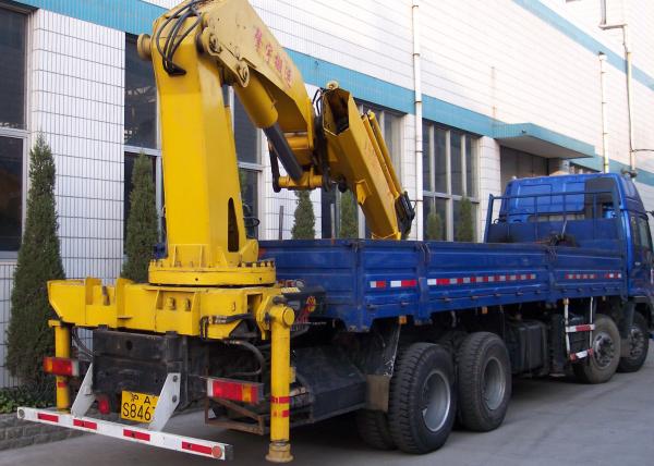 Durable 16 Ton Transporting Articulated Boom Crane , Hydraulic System