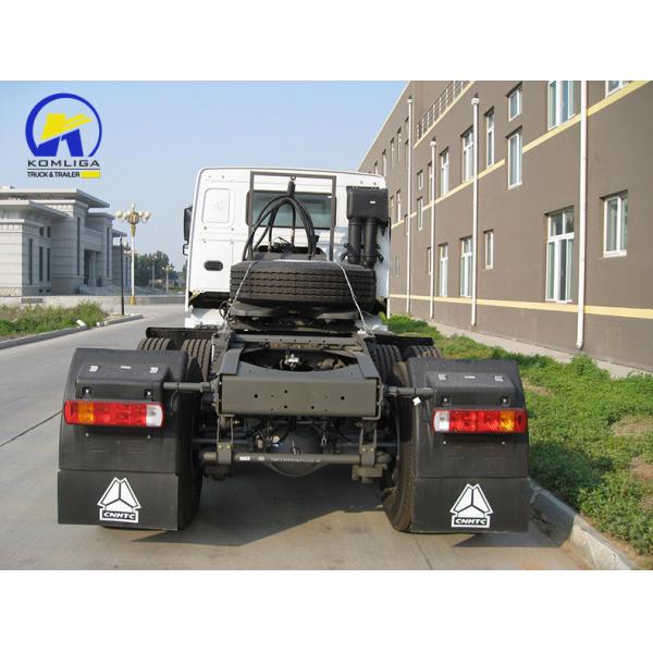 6X4 Drive Wheel Sinotruk HOWO 336HP 371HP Tractor Truck with Customization Option