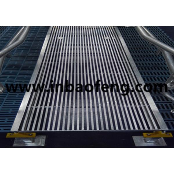 Galvanized Tri Bar Farm Flooring Slats / Poultry Farm Flooring For Pig Hog Sow
