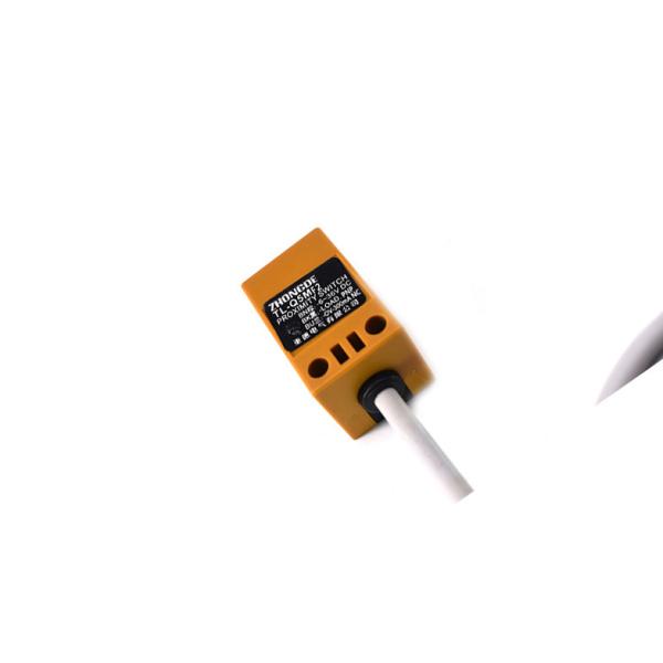 Square Normally Closed Proximity Switch Wide Voltage Range Stable Performance