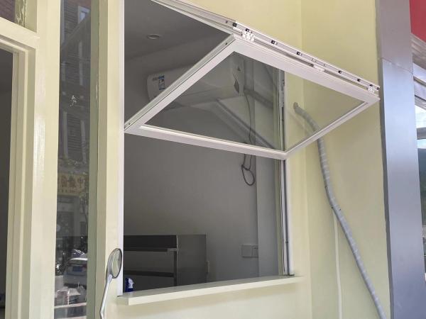 Anti-Fingerprint Folding Windows - Smudge-Proof Frame Finishes