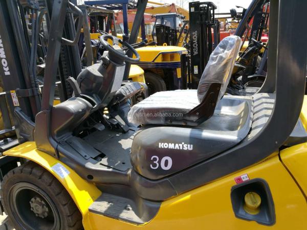 Secondhand Komatsu Original Japan Forklift Truck 3 Ton Used Diesel FD30 FD80 FD50 Forklift