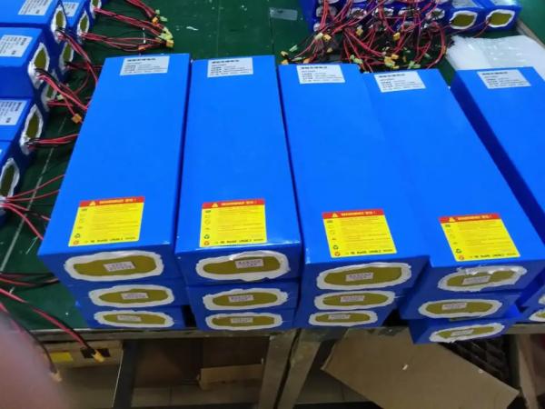 60V 15Ah 20Ah 30Ah 40Ah Lithium ion battery for Electric scooters motorcycle E bike 18650 21700 NCM Rechargeable batteri