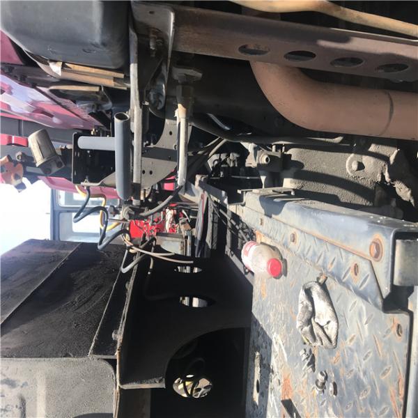 Used Japan nissan /ud truck head  trailer truck ,dump truck head 375 with diesel engine for sale