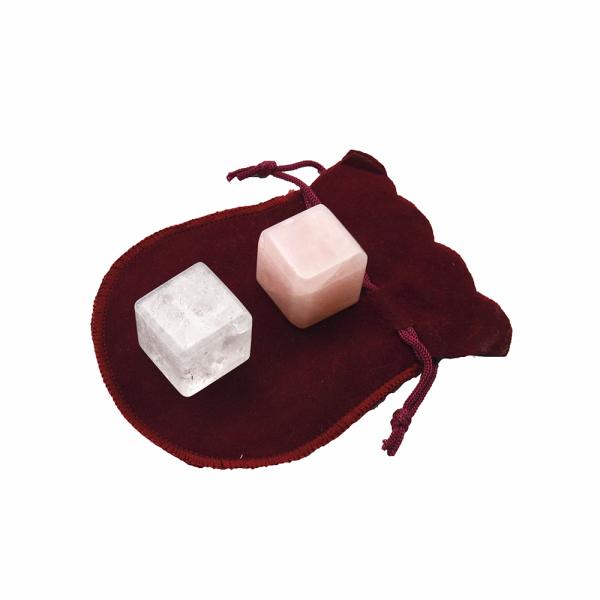 Carved Rose Quartz Heart Shaped Stone Technique Carved 0.35kg Natural Gemstone Hearts for Wedding Gift