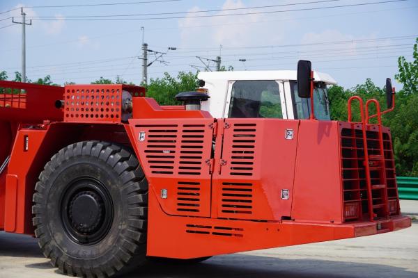                  ST20 10m³ Copper Mine Articulated Underground Dump Truck for Russia Market             