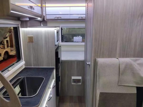 Caravana exterior de Van Automatic Transmission 4*2 Motorhome rv do campista de Yuejin Foton