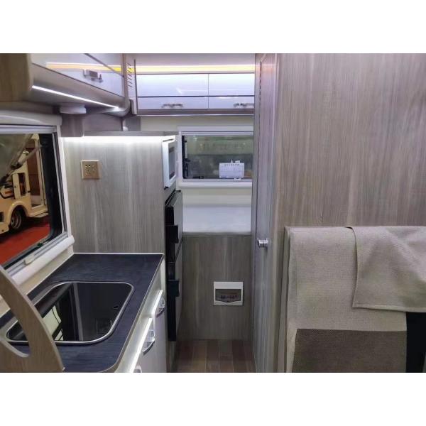 Караван автоматической передачи 4*2 Motorhome RV жилого фургона Yuejin Foton на открытом воздухе