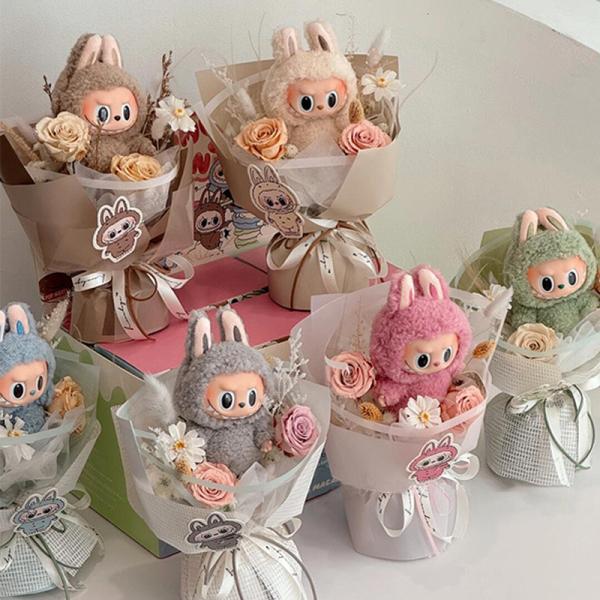 Bouquet de poupée en peluche Labubu avec de vraies fleurs Boutique en gros