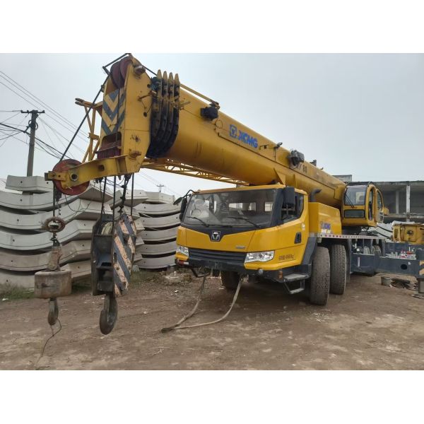 2022 Xc mg 80 ton truck crane Yellow a Official Lifting Capacity QY80K5D stock