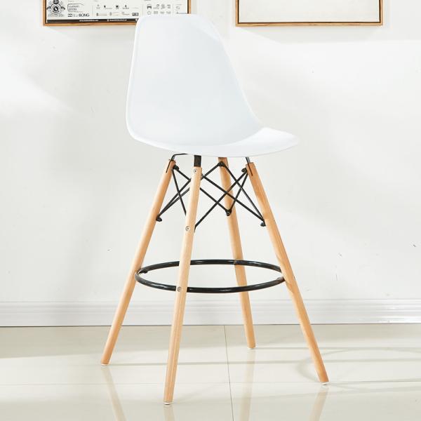 Non Toxic 0.14CBM Modern Plastic Chairs with Wooden Legs