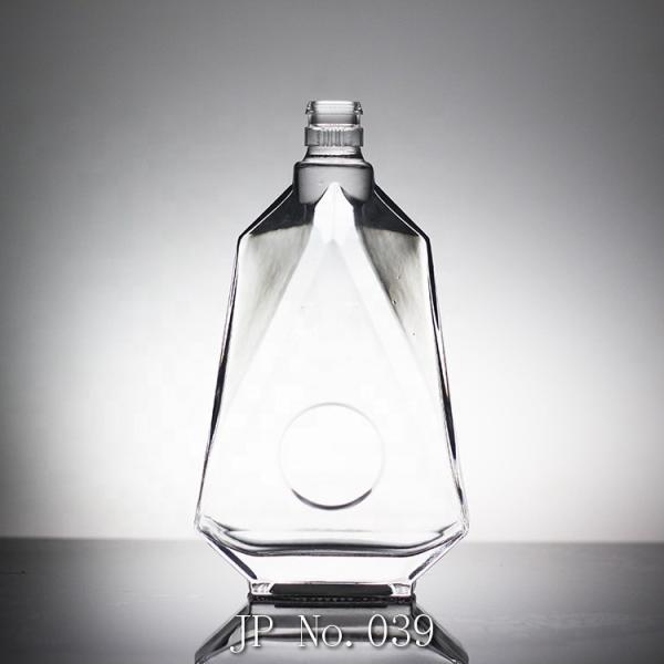 Super Flint Bottle Crystal Glass Brandy Bottle com tampa de parafuso para suas necessidades