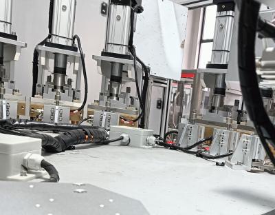 Daily Necessities Assembly Machine Automatic Filling And Sealing Of Desiccant Caps And Cores Customizable 1 Year Warrant