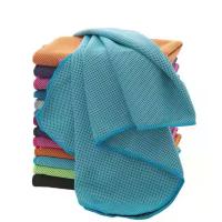 Une serviette de gym 100% en polyester pour les voyages, une serviette de refroidissement en microfibre froide, une serviette de refroidissement magique pour le cou et le visage.