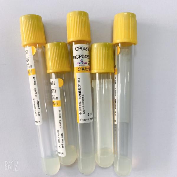 Soro que separa o volume exato amarelo da tração do vácuo de Vacutainer 5ml do tampão