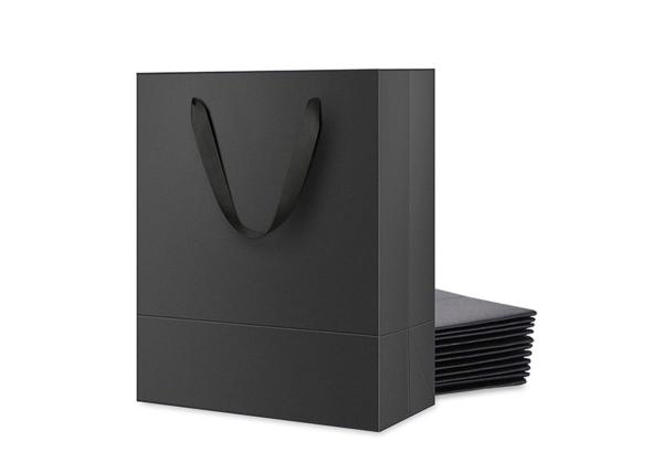 Sapatos e roupas para lojas de luxo Sacos de papel 200g 250g 300g Logotipo personalizado
