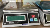 Balance numérique de 30 x 30 x 2,5 cm, batterie AAA légère et durable