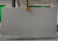 La partie supérieure du comptoir Grey Quartz Stone Acid Resistant frais de cuisine a machiné les dalles en pierre