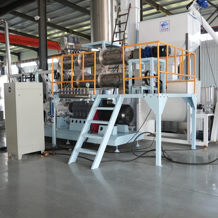 chaîne de production d'alimentation d'animal familier de granule d'aliments pour chiens de 250kg 0.25t/H économie d'énergie de 1.8*1.45*1.3m