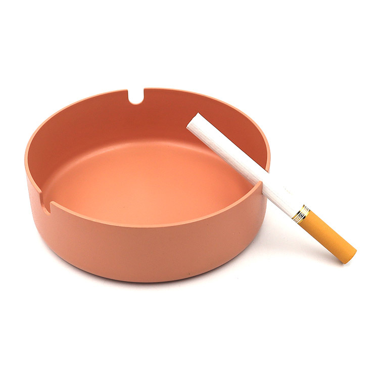 Round Aluminum Alloy Metal Ashtray with Multi-Color Matte Finish and Side Notches for Home Bar Hotel