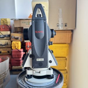 Théodolite numérique électronique de marque South NT-023 25.9X Station totale précis et facile à utiliser avec une précision de réglage du compensateur de ±1 minute d'arc