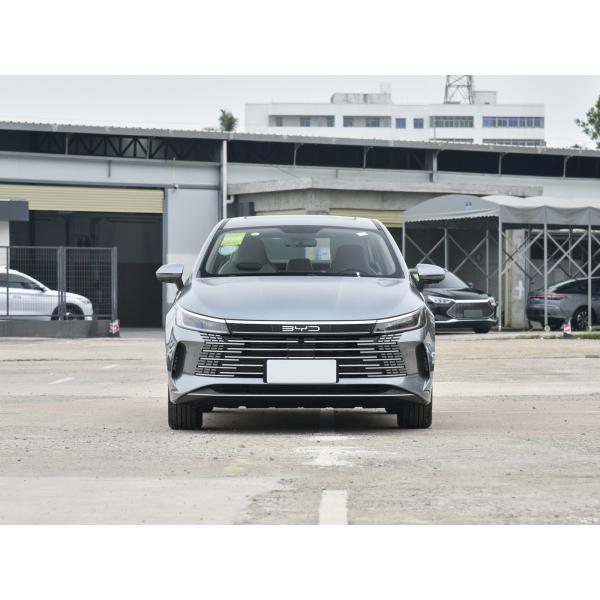 Front-Wheel Drive Used Electric Cars 47.5 KWh Battery With Bluetooth USB Wi-Fi Connectivity
