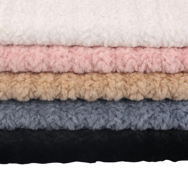Recycled 100% Polyester Fabric 20mm Plush Thick Faux Fur Lifelike Fox Fabric for Clothing Women's Wear Cloth Plush Coat Shoes