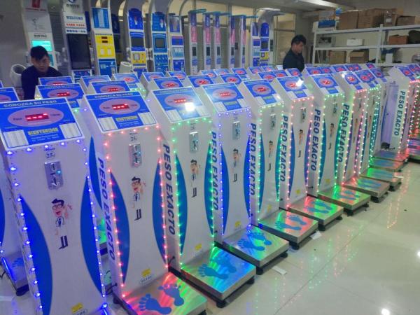 500kg Load Coin Operated Luggage Scales With Colorful LED Light And Spanish Language