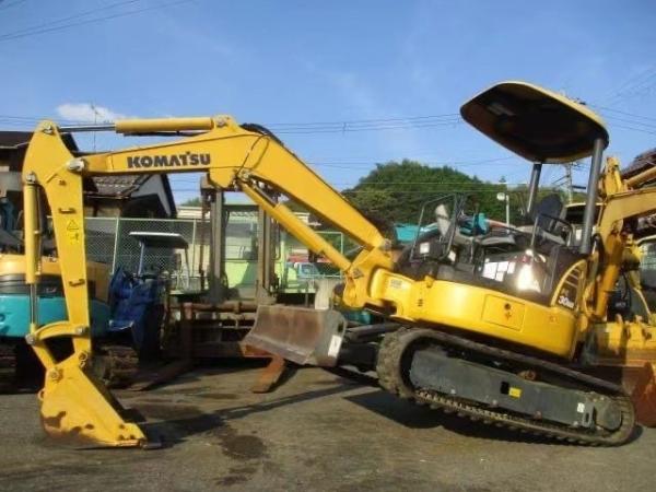 Excavadora original Komatsu de 3 toneladas com cabine fechada