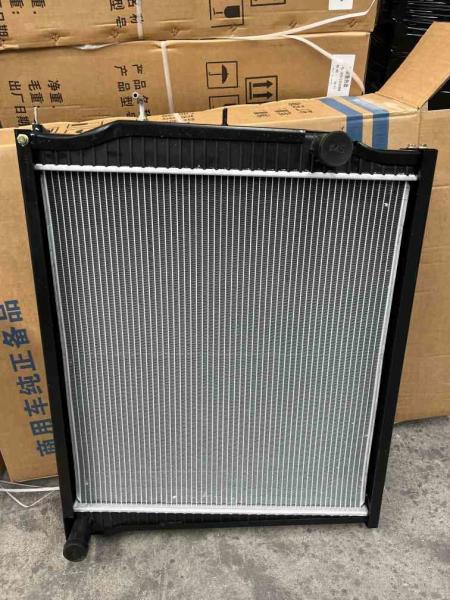 DZ9112532888 Radiateur Shacman Pièces de camion F2000 F3000