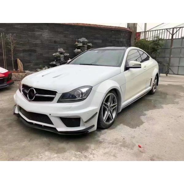 Pour Mercedes W204 C63 Body Kit W204 Série noire améliorée Style avant et arrière pare-chocs Hood Widebody Kit