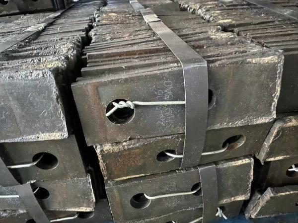 Extend Hammer Beater Lifespan with Suitable Hardness Treatment and Low Alloy Steel Substrate Material