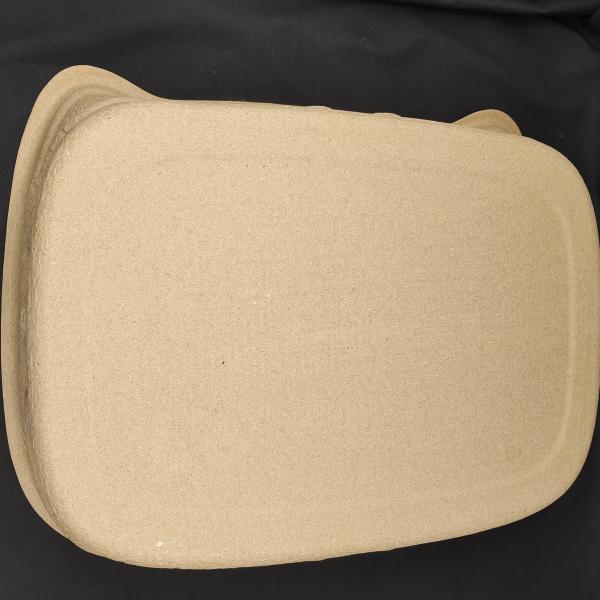 Direct supply from Chinese factories. Environmentally friendly disposable cat face-shaped cat litter boxes. Made of corrugated paper pulp molding, dry-pressed, water-resistant and moisture-proof.