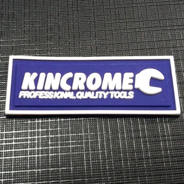 3D выбило мягкие ярлыки одежды PVC шить дизайн логотипа футболки одежды заплат