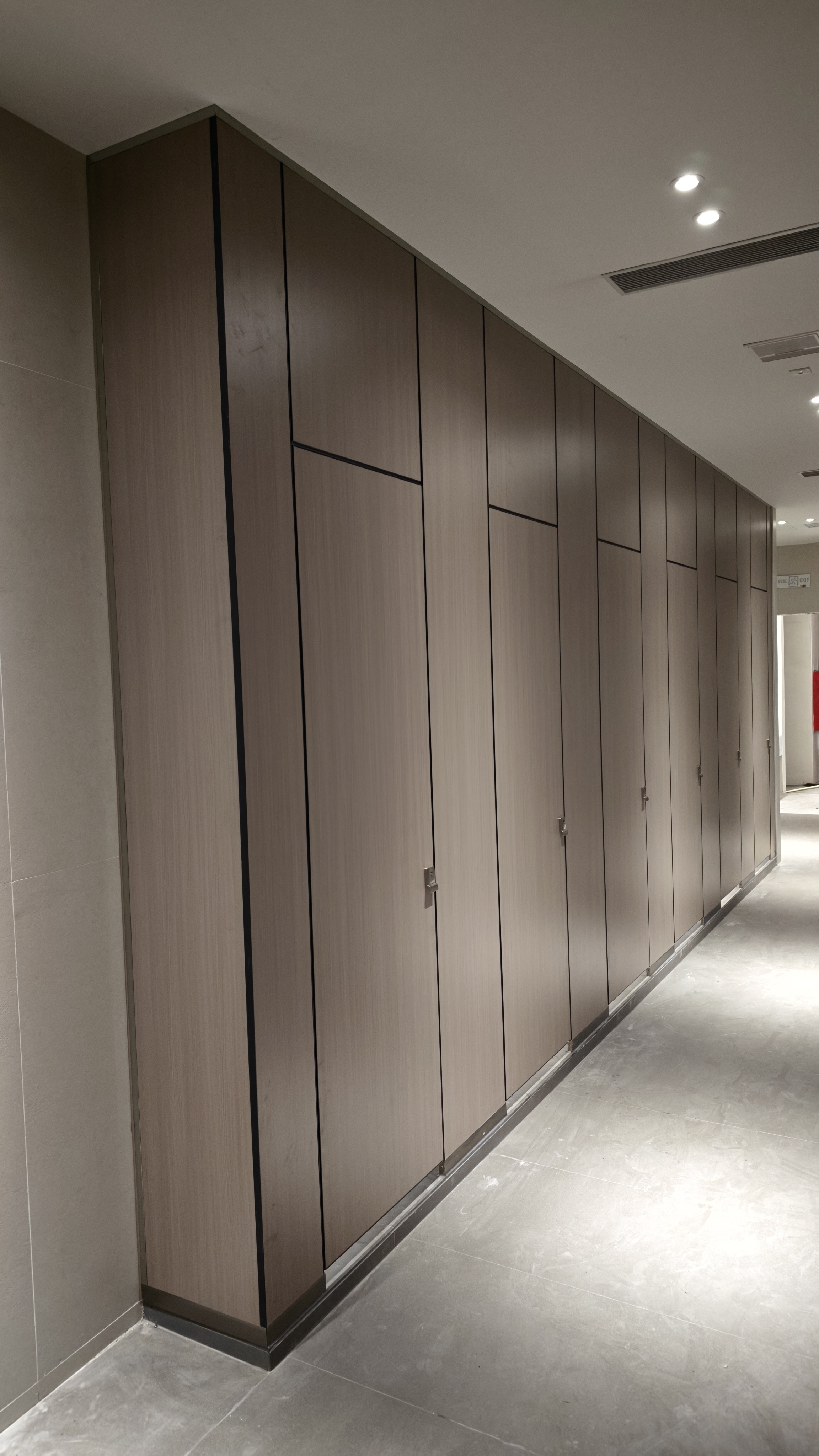 Modern Phenolic Compact Laminate Toilet & Urinal Partition
